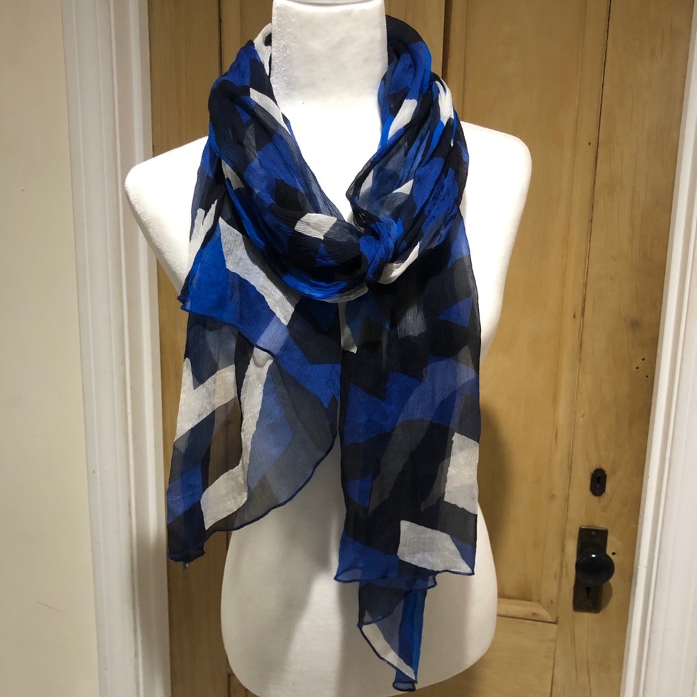 Lightweight Scarf - Picture 5 of 7